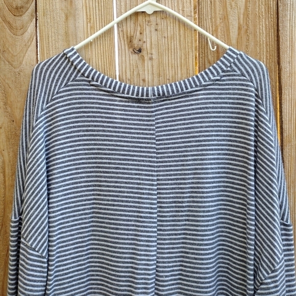 Forever 21 - Striped Dropped Shoulder Sweater - Picture 9 of 12